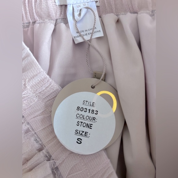 NWT APRCOT Stunning layered Tulle Midi Skirt sz Small Stone colour ruffles lined - Picture 16 of 16